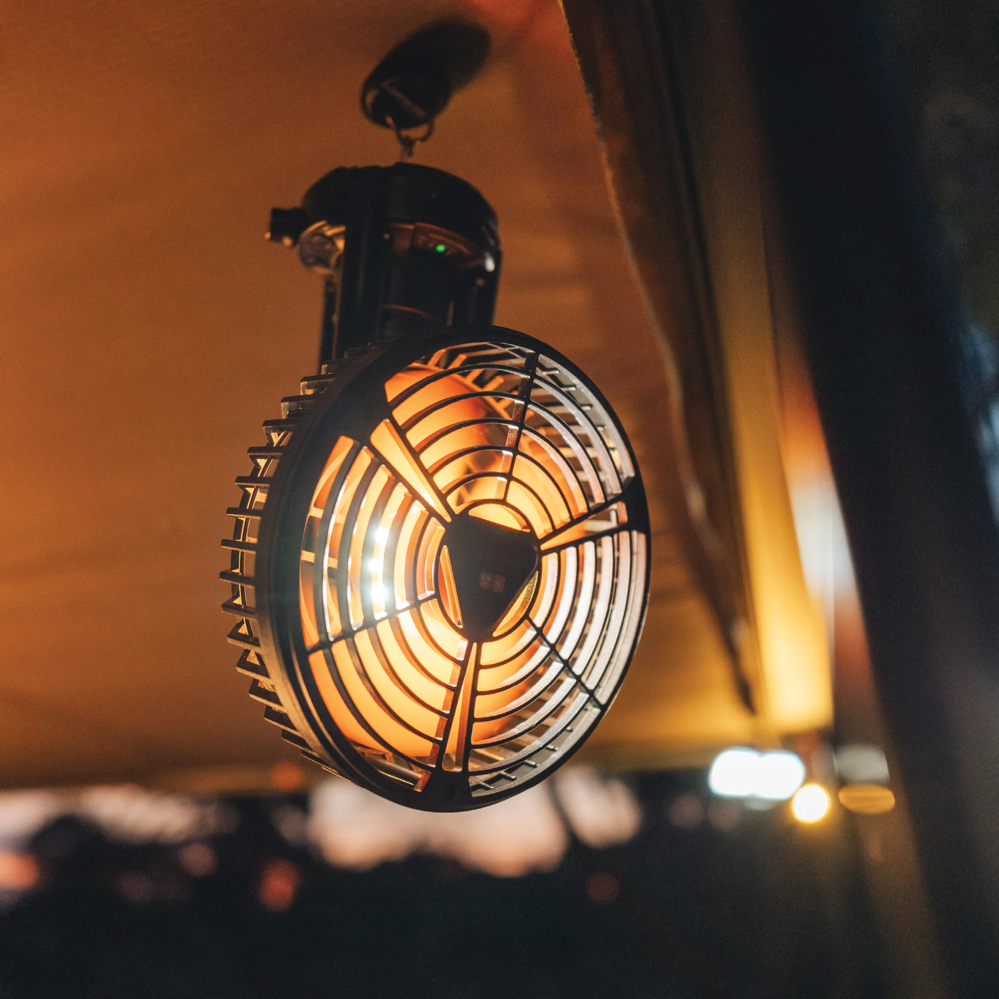 2 IN 1 FAN AND LIGHT - Image 3