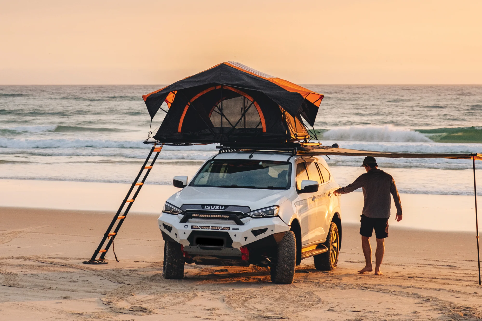 DETACHABLE ROOF TOP TENT - Image 4