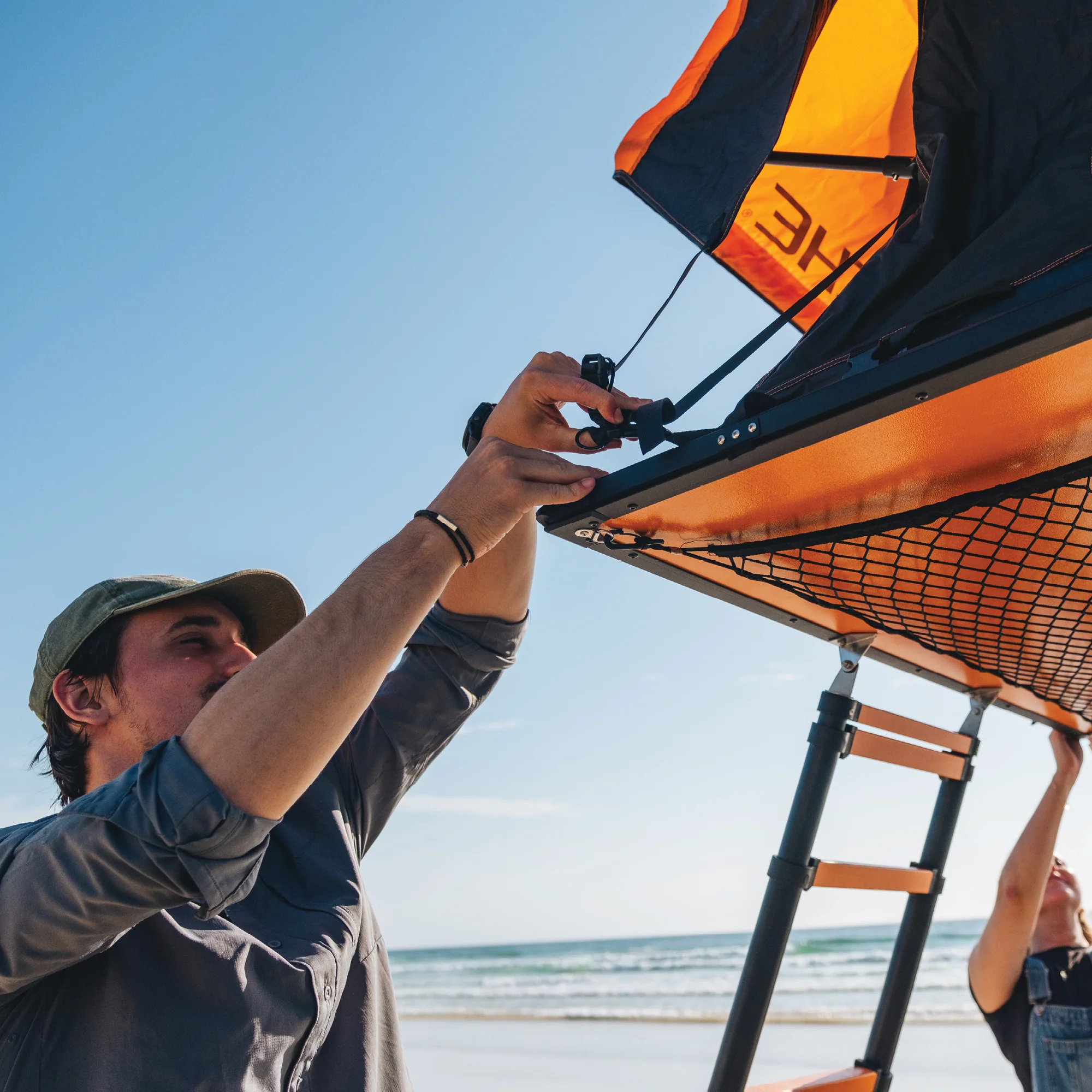 DETACHABLE ROOF TOP TENT - Image 5