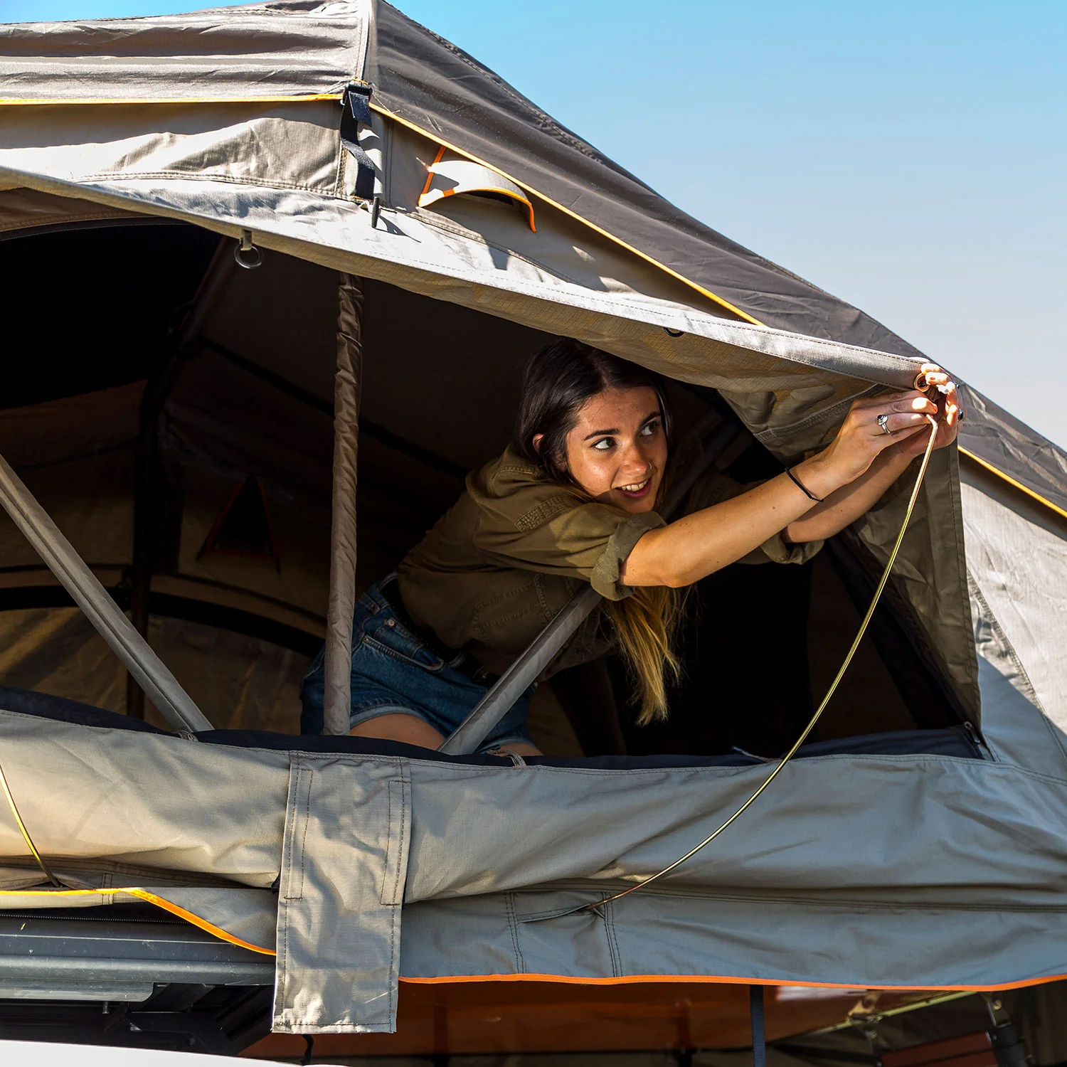 HI-VIEW 1600 ROOF TOP TENT - Image 4